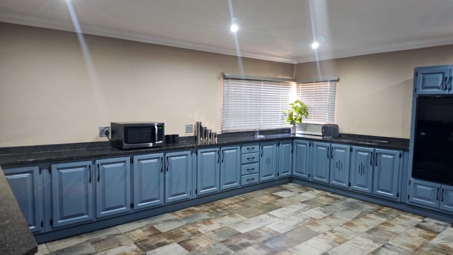 4 Bedroom Property for Sale in Zilkaatsnek North West